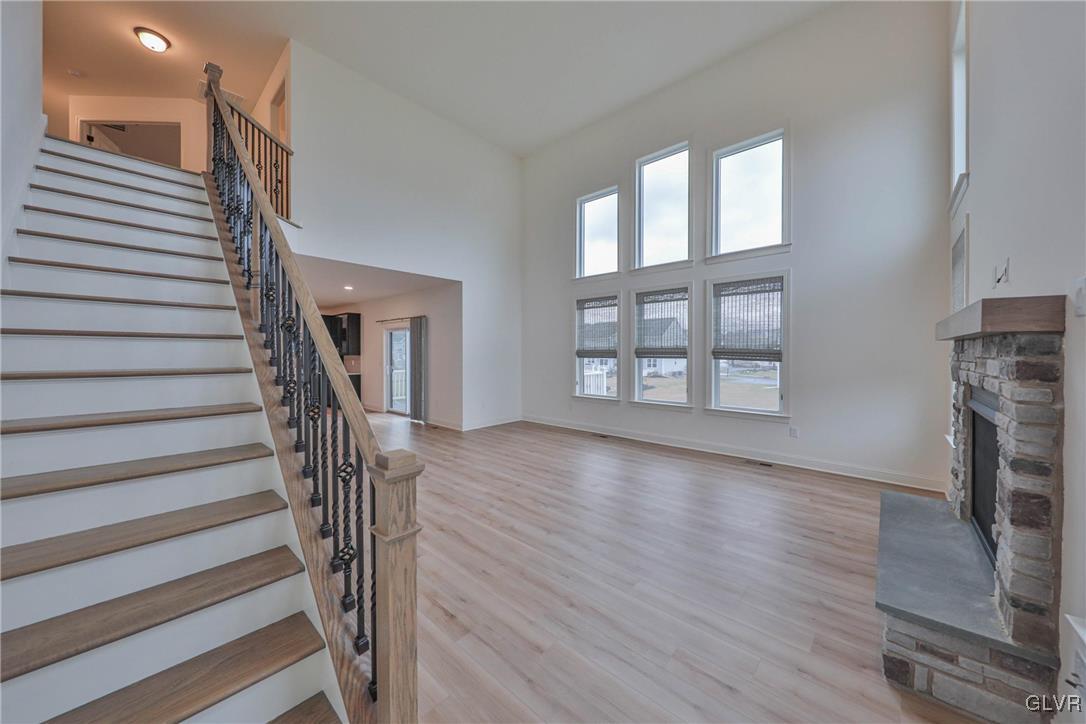 2810 Hawk Valley Court