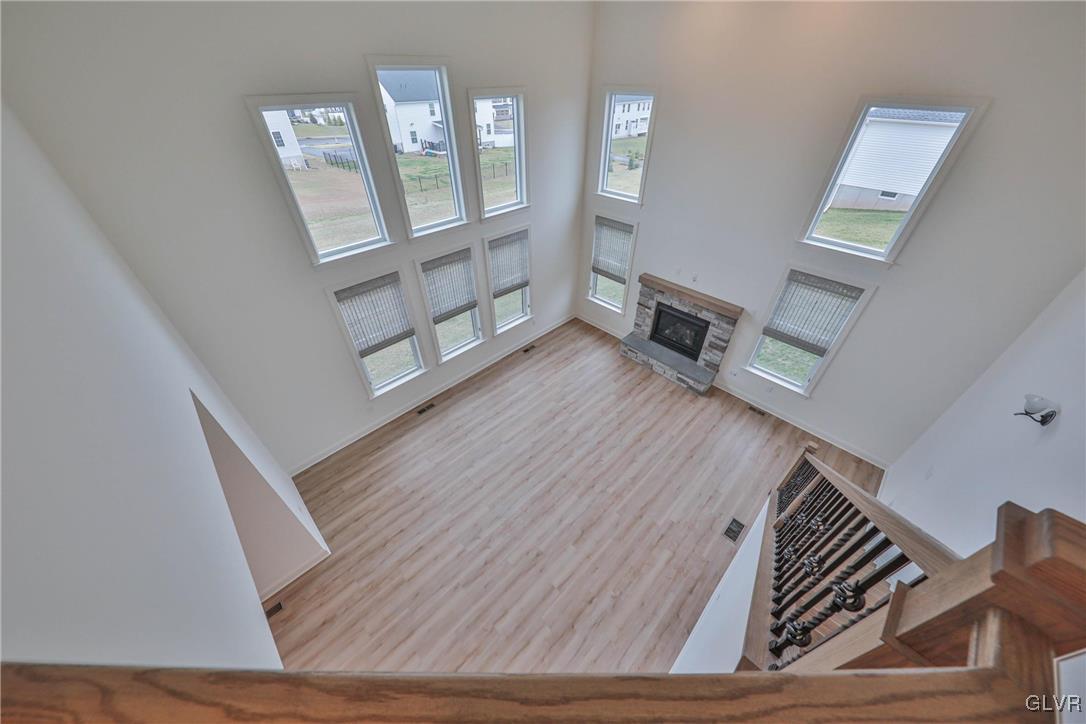 2810 Hawk Valley Court