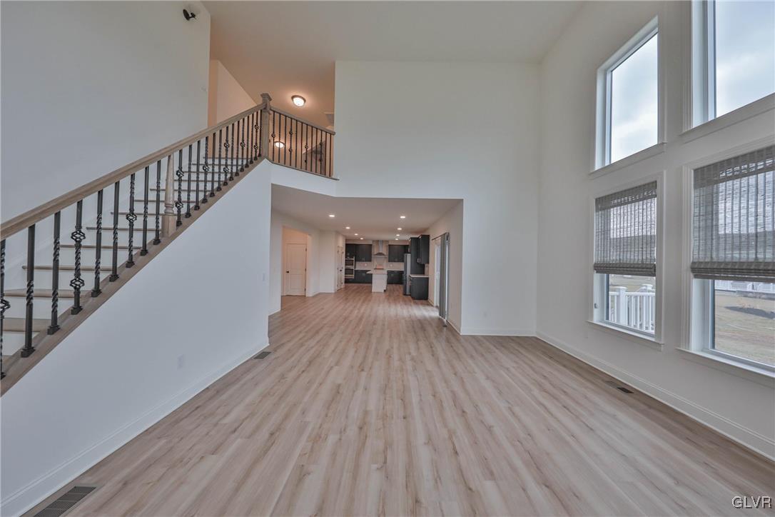 2810 Hawk Valley Court