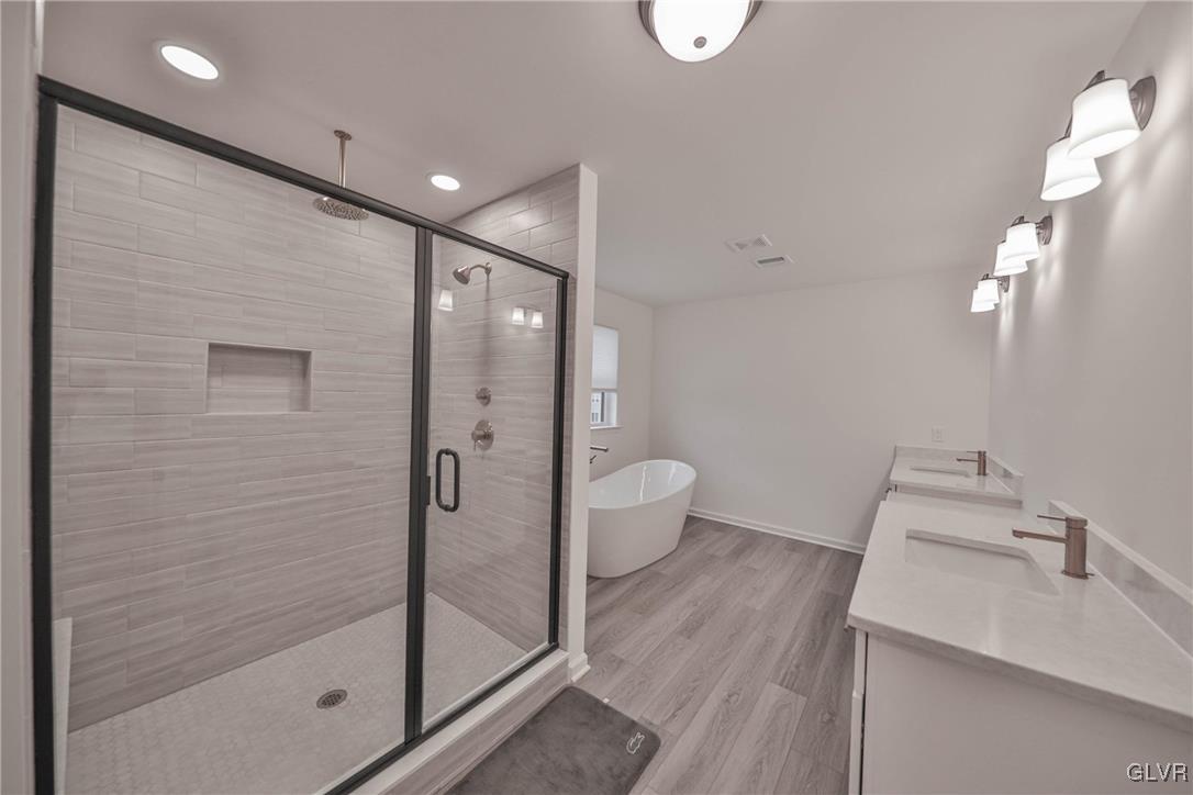 2810 Hawk Valley Court