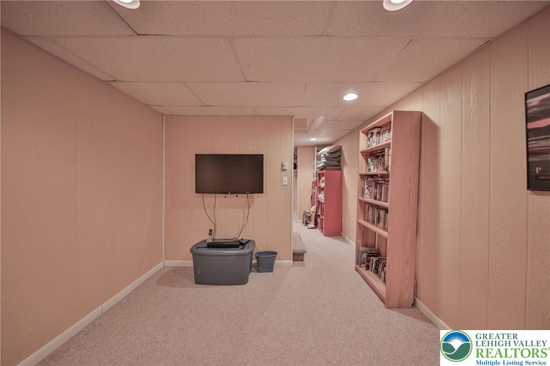 106 Fernwood Drive