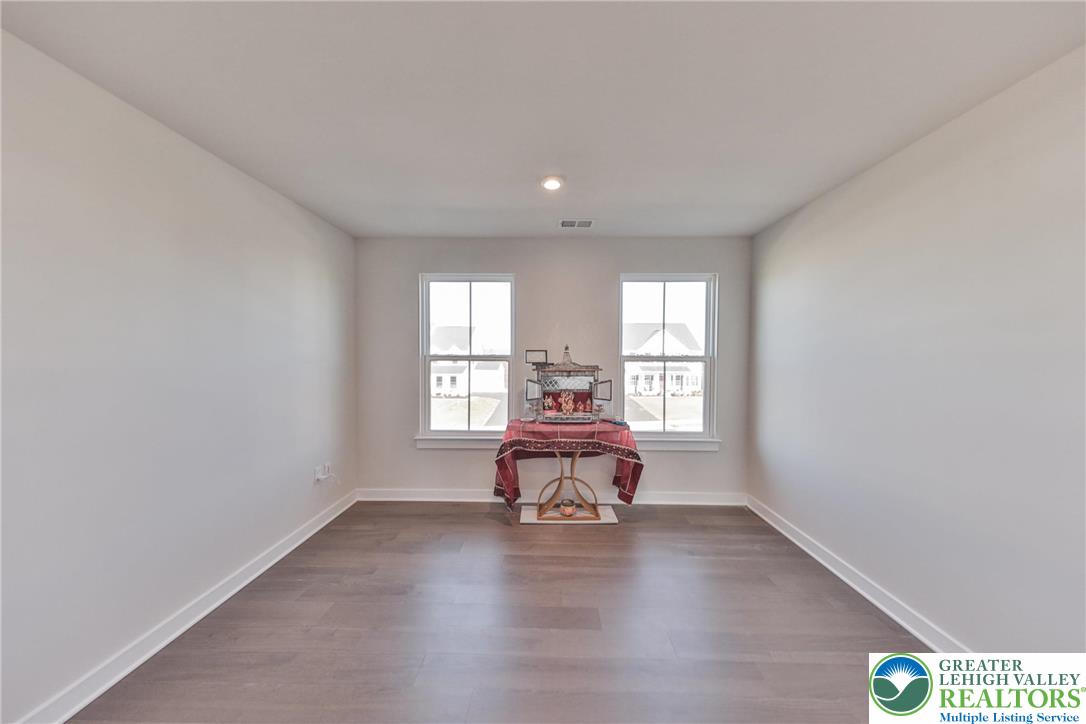 2890 Hawk Valley Court