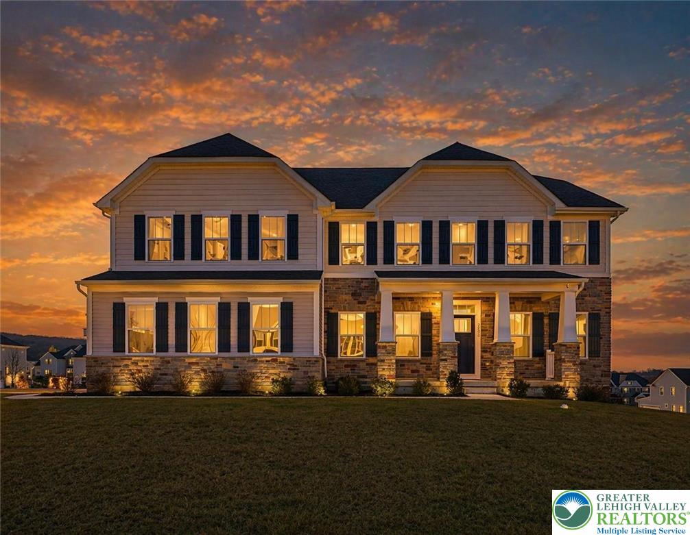 2890 Hawk Valley Court