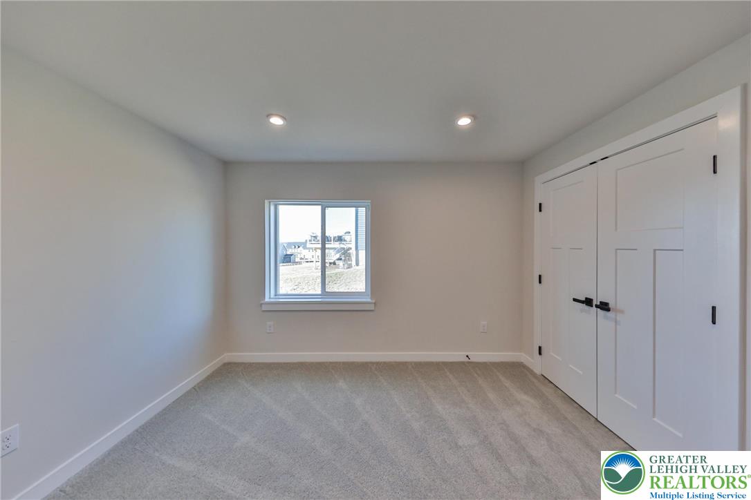 2890 Hawk Valley Court