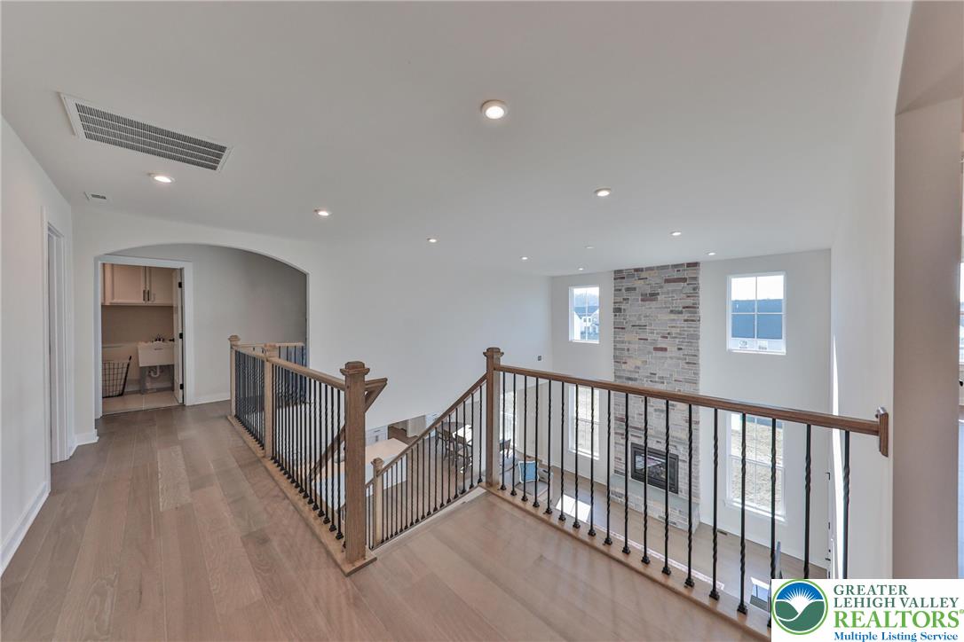 2890 Hawk Valley Court
