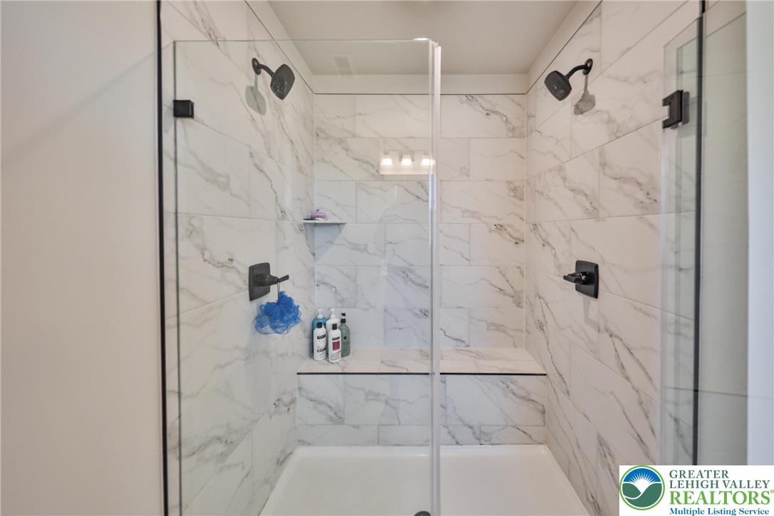 2890 Hawk Valley Court