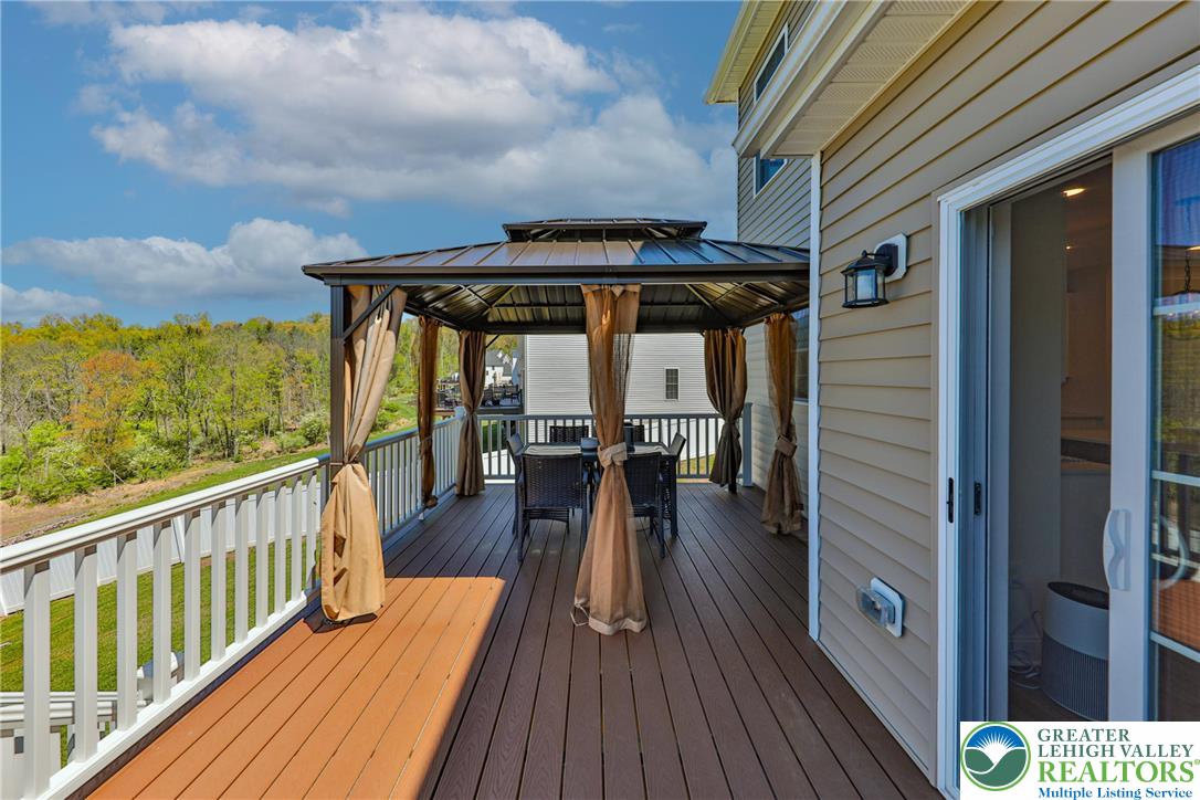 2595 Stonewall Drive