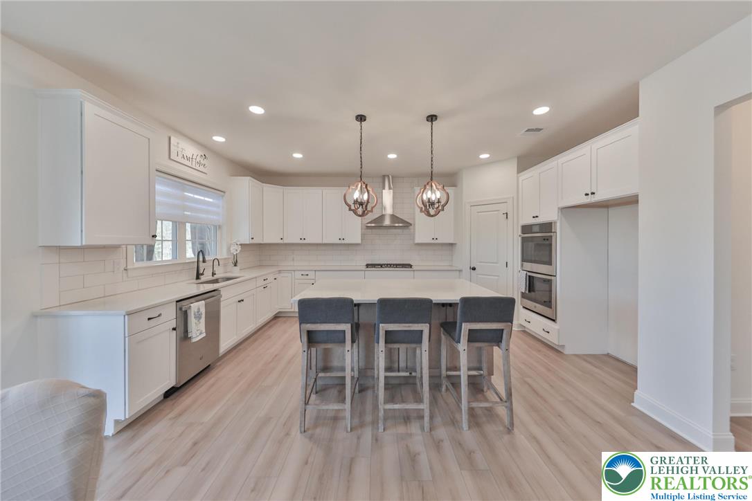 2595 Stonewall Drive
