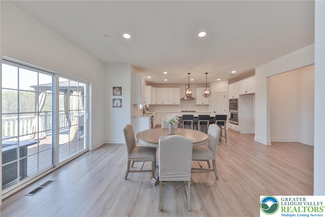 2595 Stonewall Drive