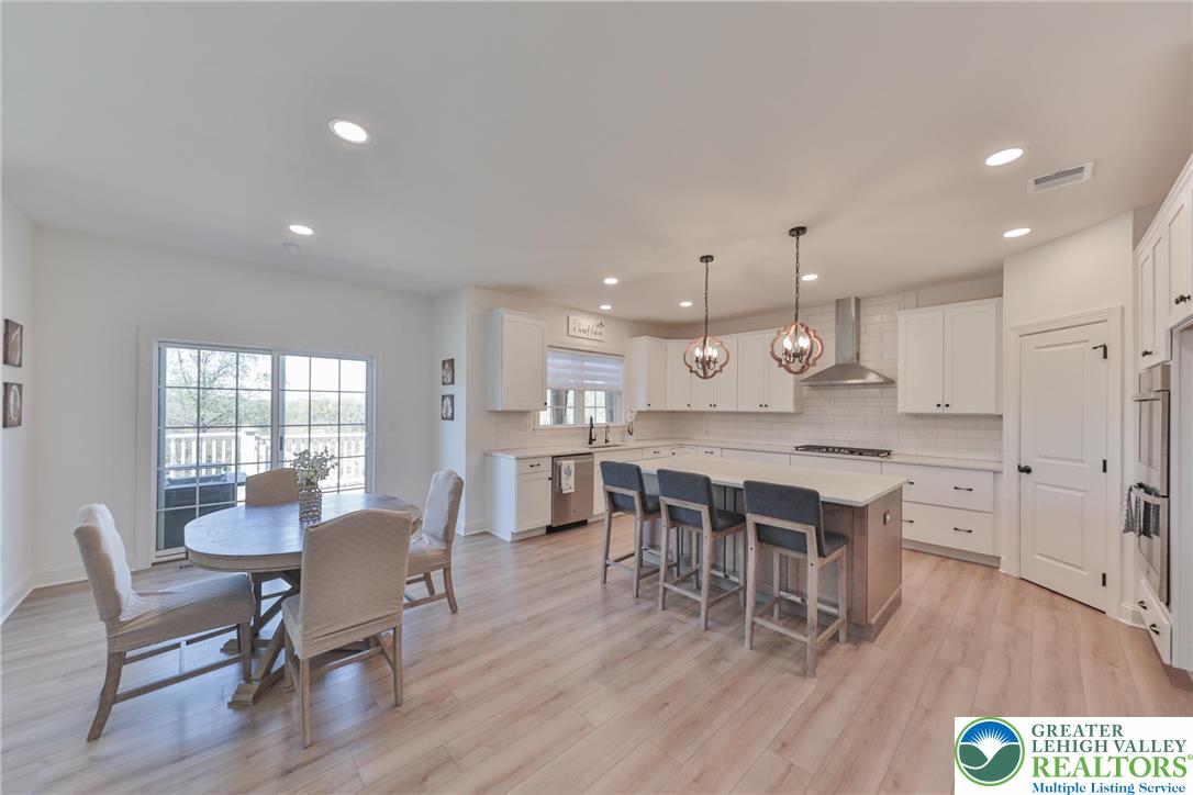 2595 Stonewall Drive
