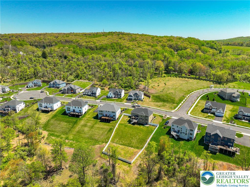 2595 Stonewall Drive