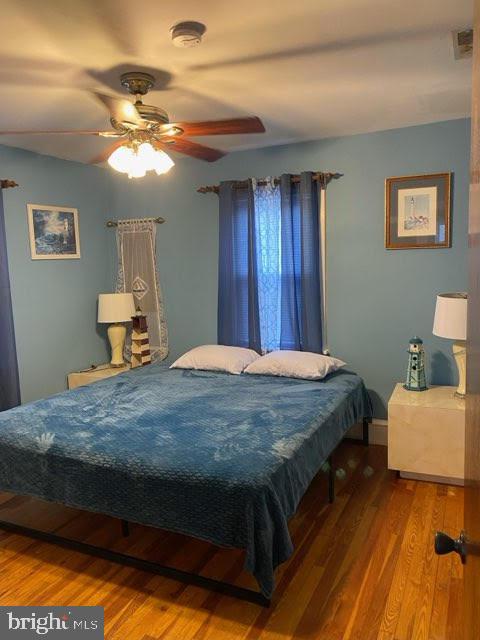 305 E LEAMING AVENUE