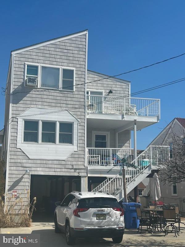 305 E LEAMING AVENUE