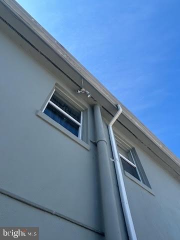 305 E LEAMING AVENUE