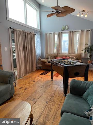 305 E LEAMING AVENUE