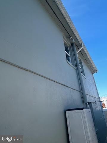 305 E LEAMING AVENUE