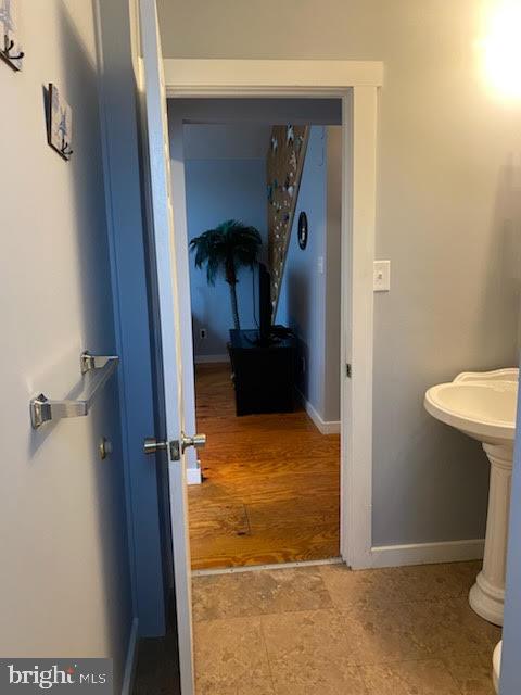 305 E LEAMING AVENUE