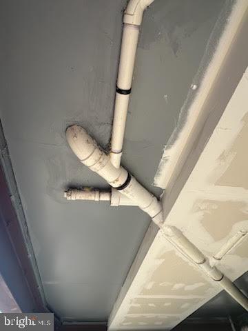 305 E LEAMING AVENUE