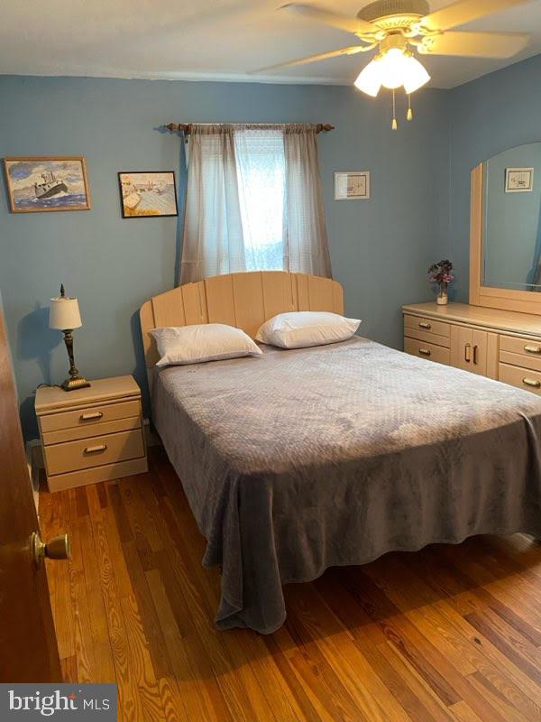 305 E LEAMING AVENUE