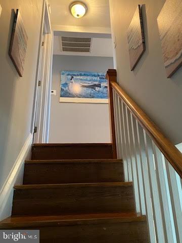 305 E LEAMING AVENUE