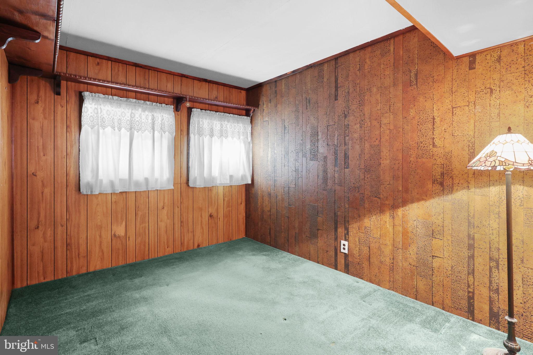 215 COLLINGSWOOD ROAD