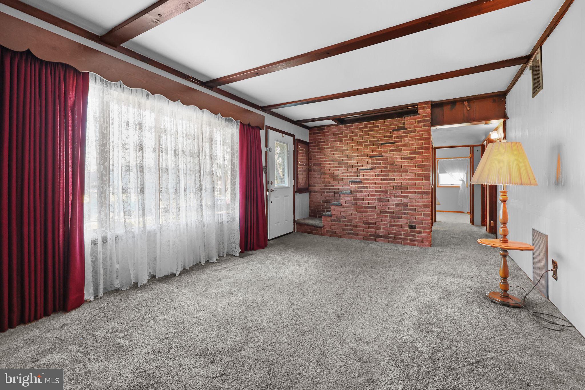 215 COLLINGSWOOD ROAD