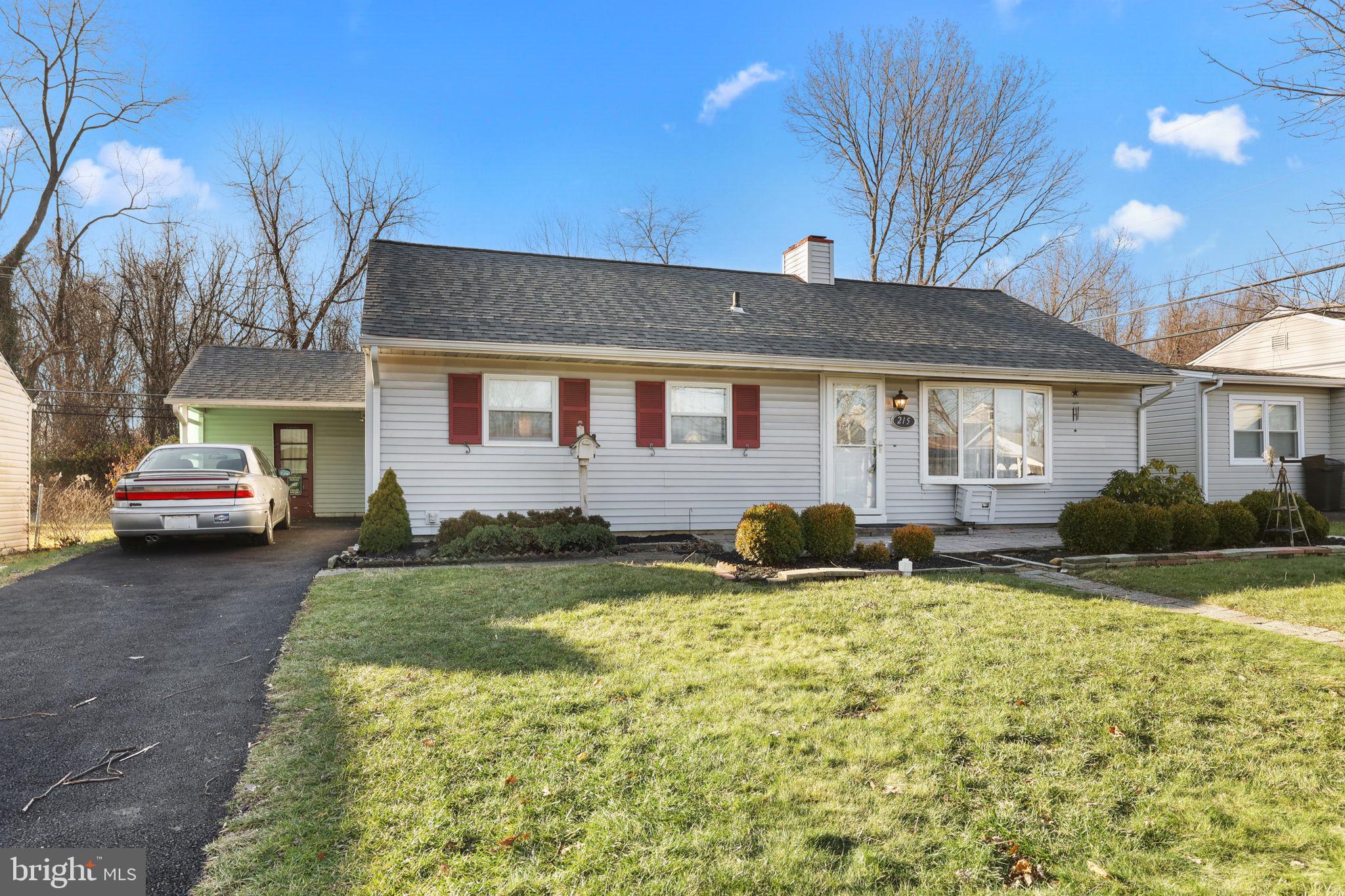 215 COLLINGSWOOD ROAD