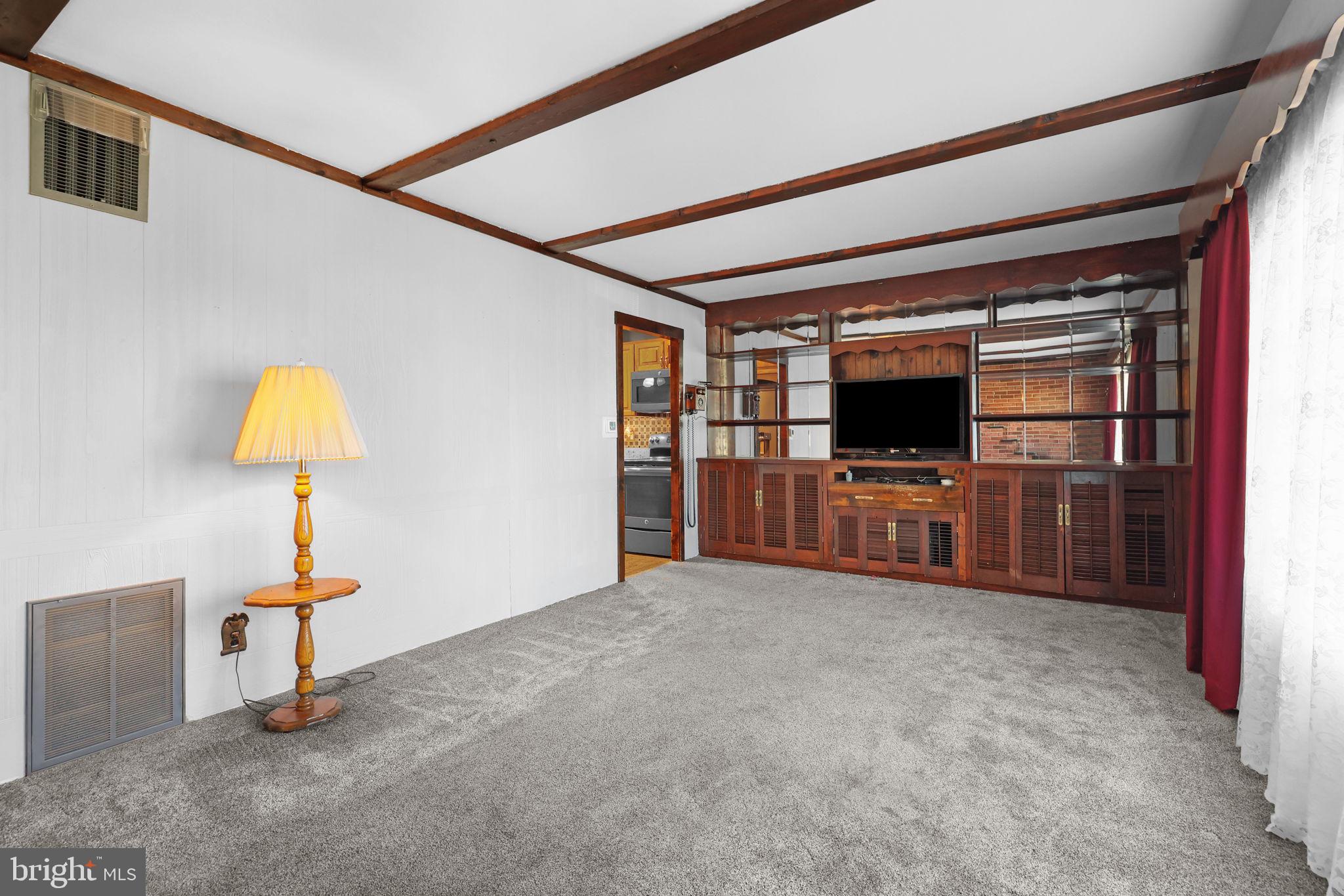 215 COLLINGSWOOD ROAD