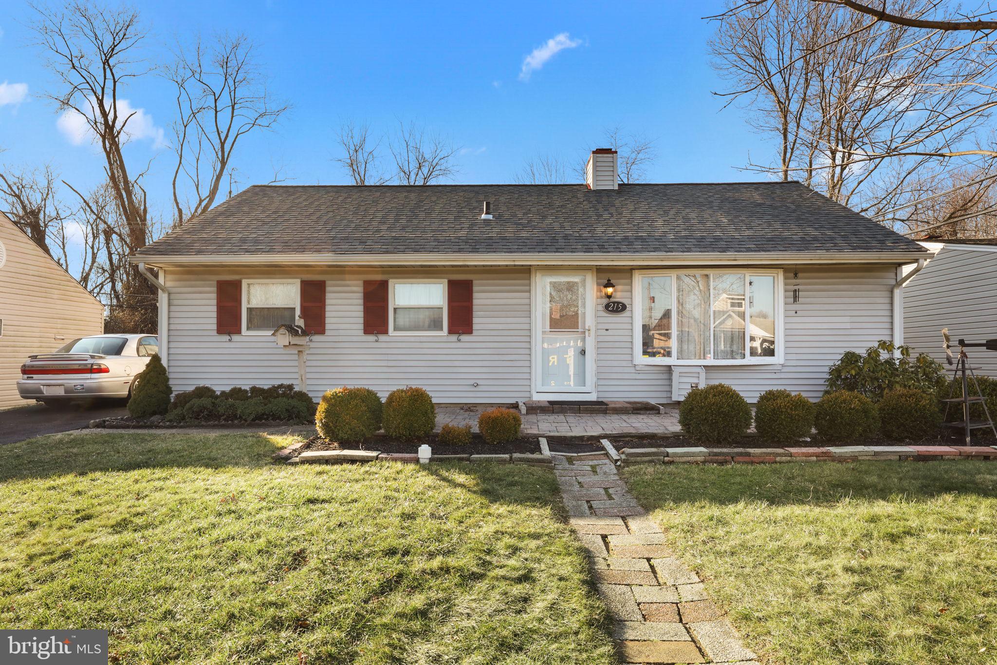 215 COLLINGSWOOD ROAD