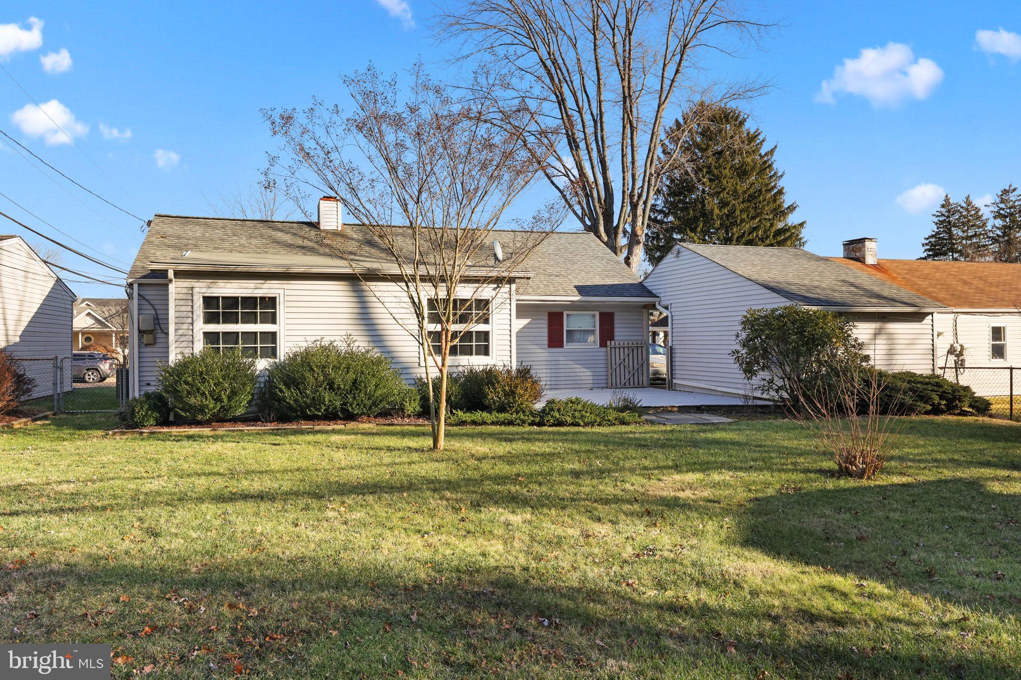 215 COLLINGSWOOD ROAD
