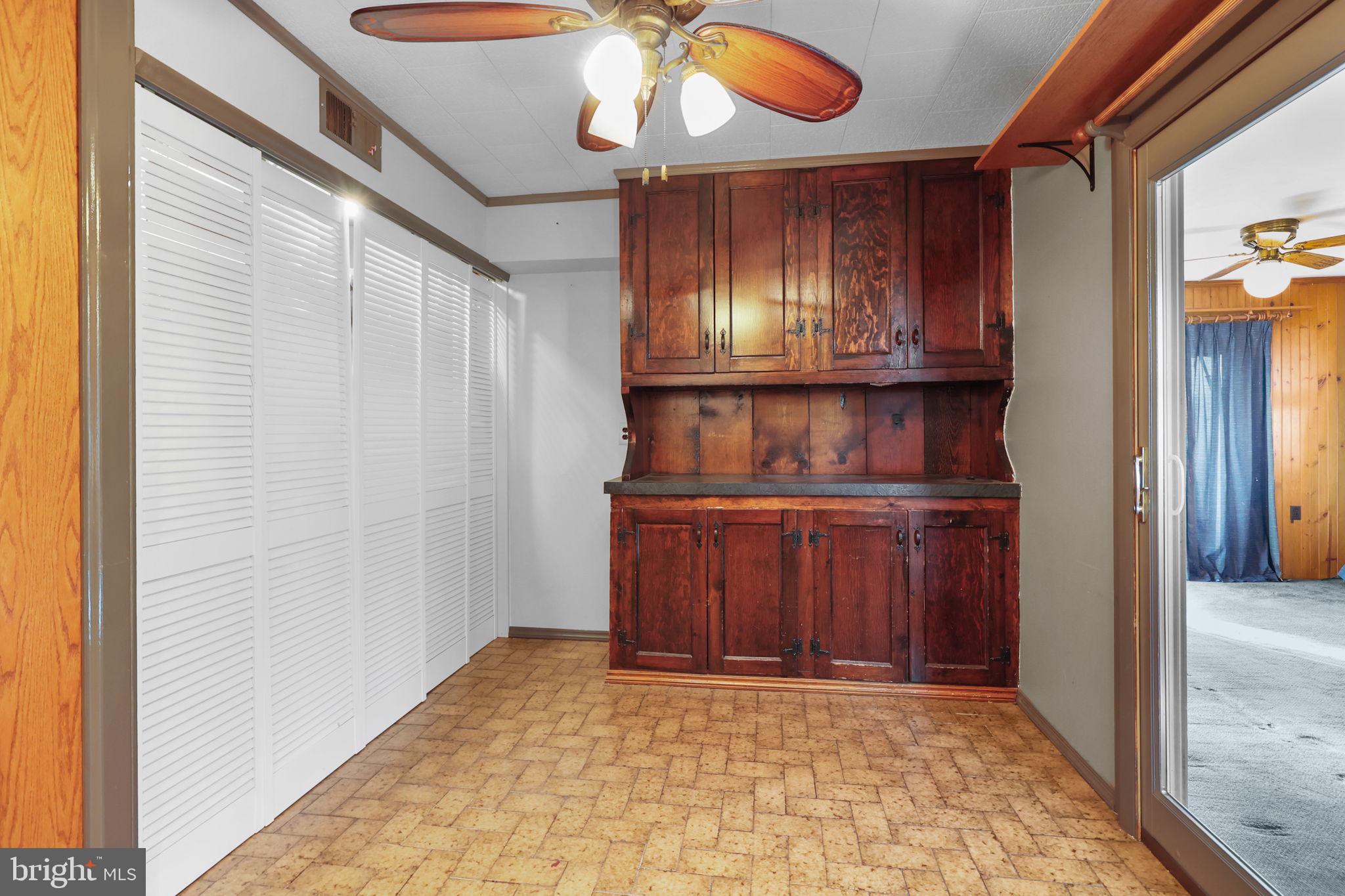 215 COLLINGSWOOD ROAD