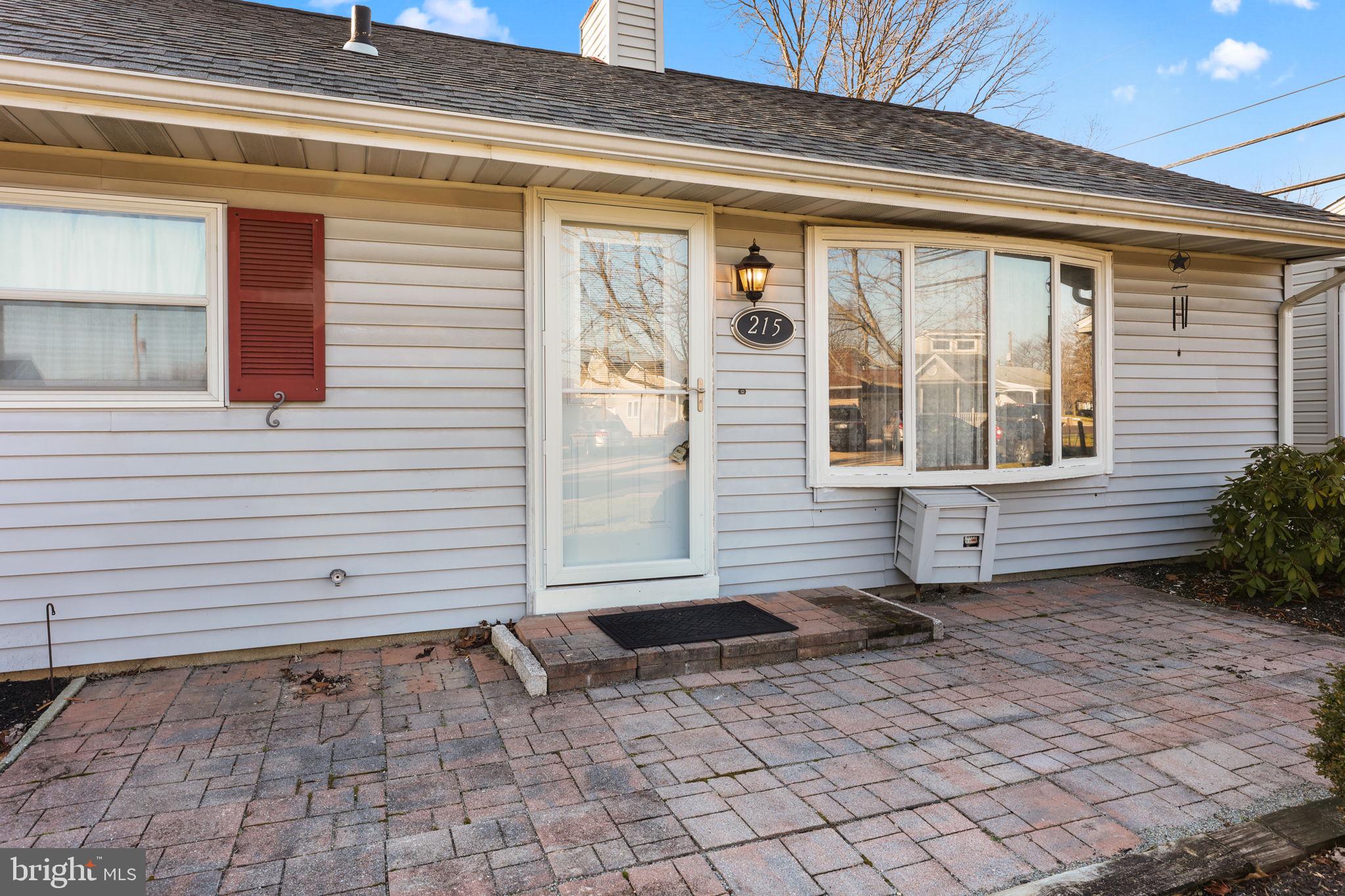 215 COLLINGSWOOD ROAD