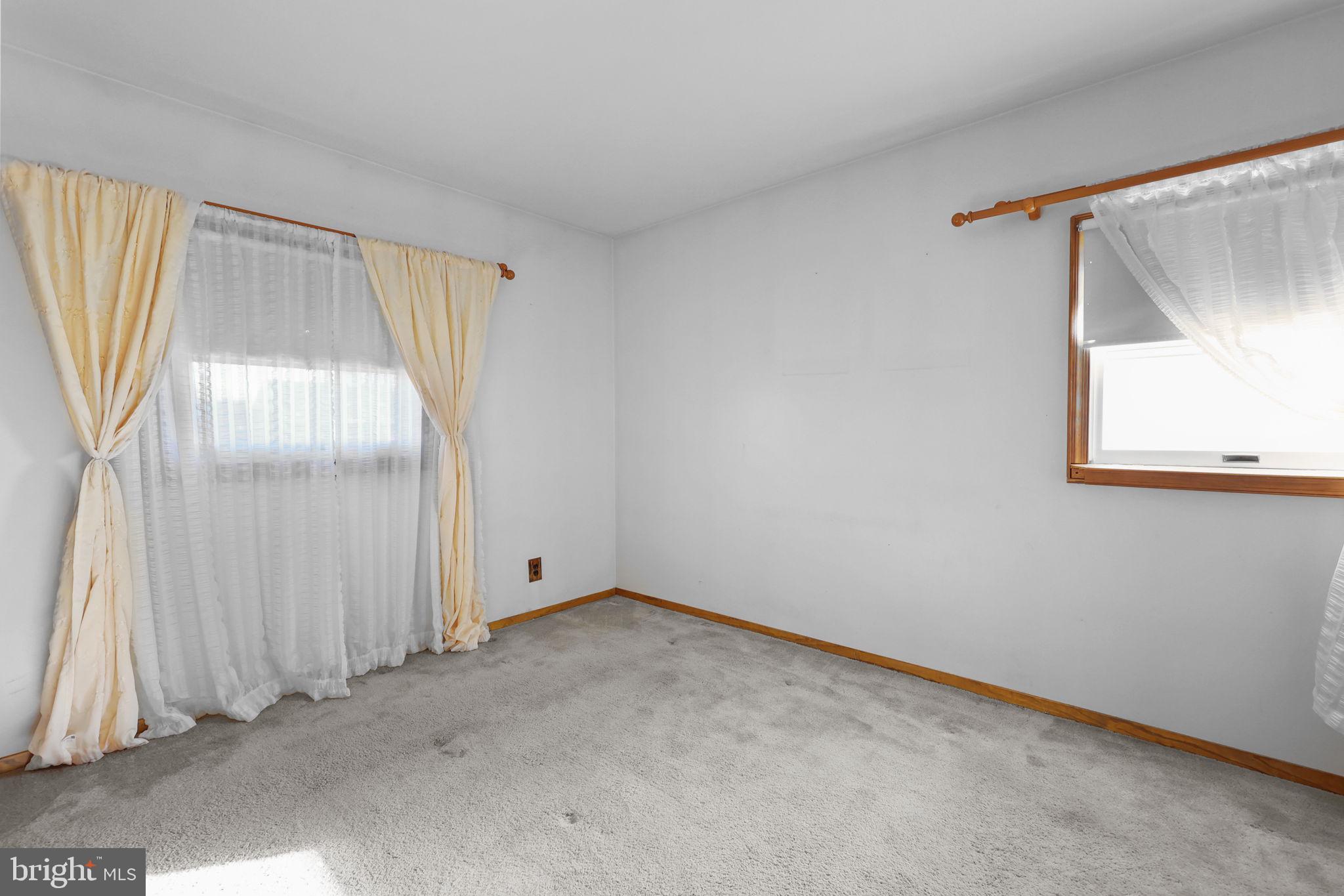 215 COLLINGSWOOD ROAD