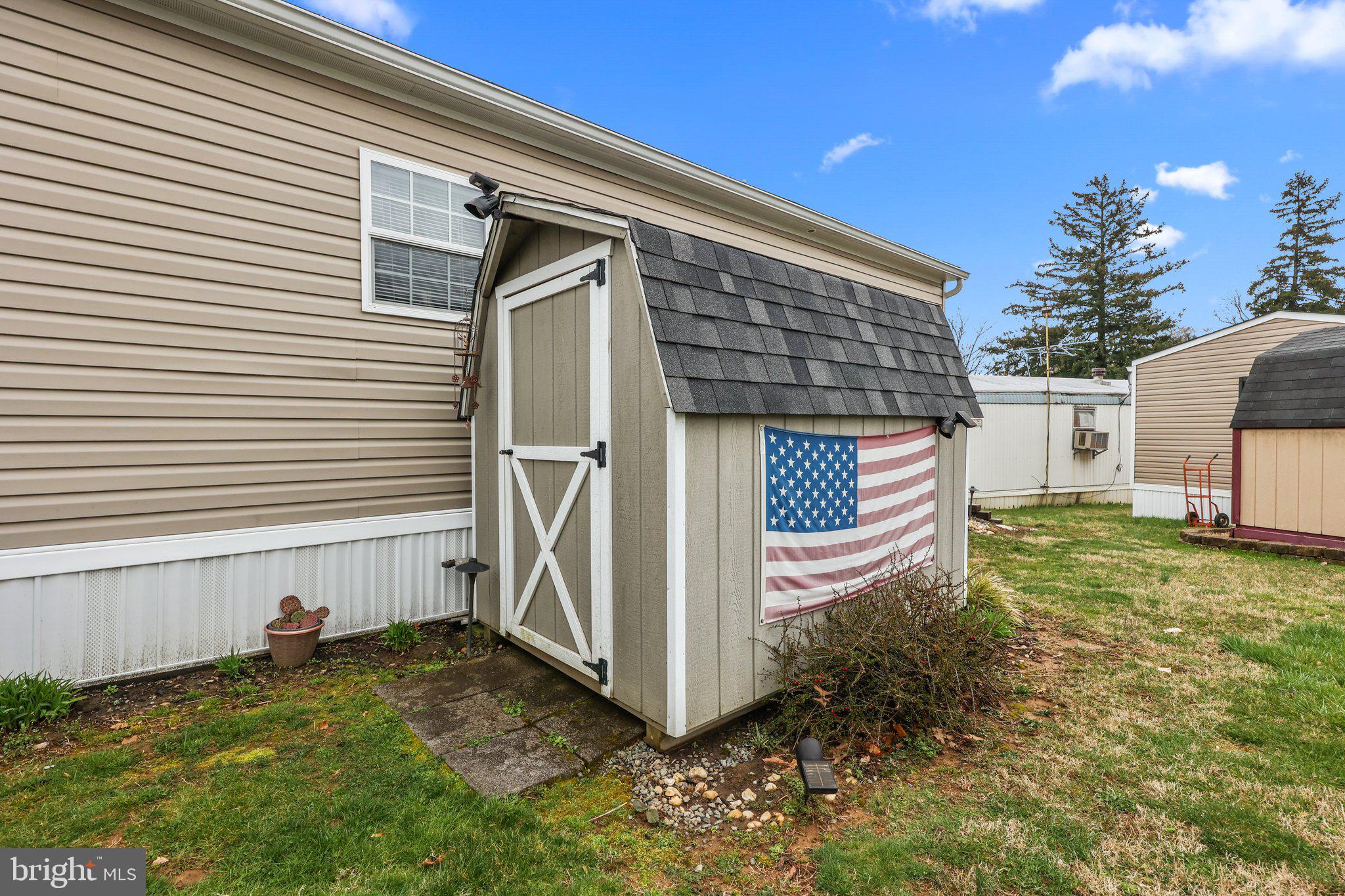 2304 BROWNSVILLE ROAD B-20 SPRUCE DR.