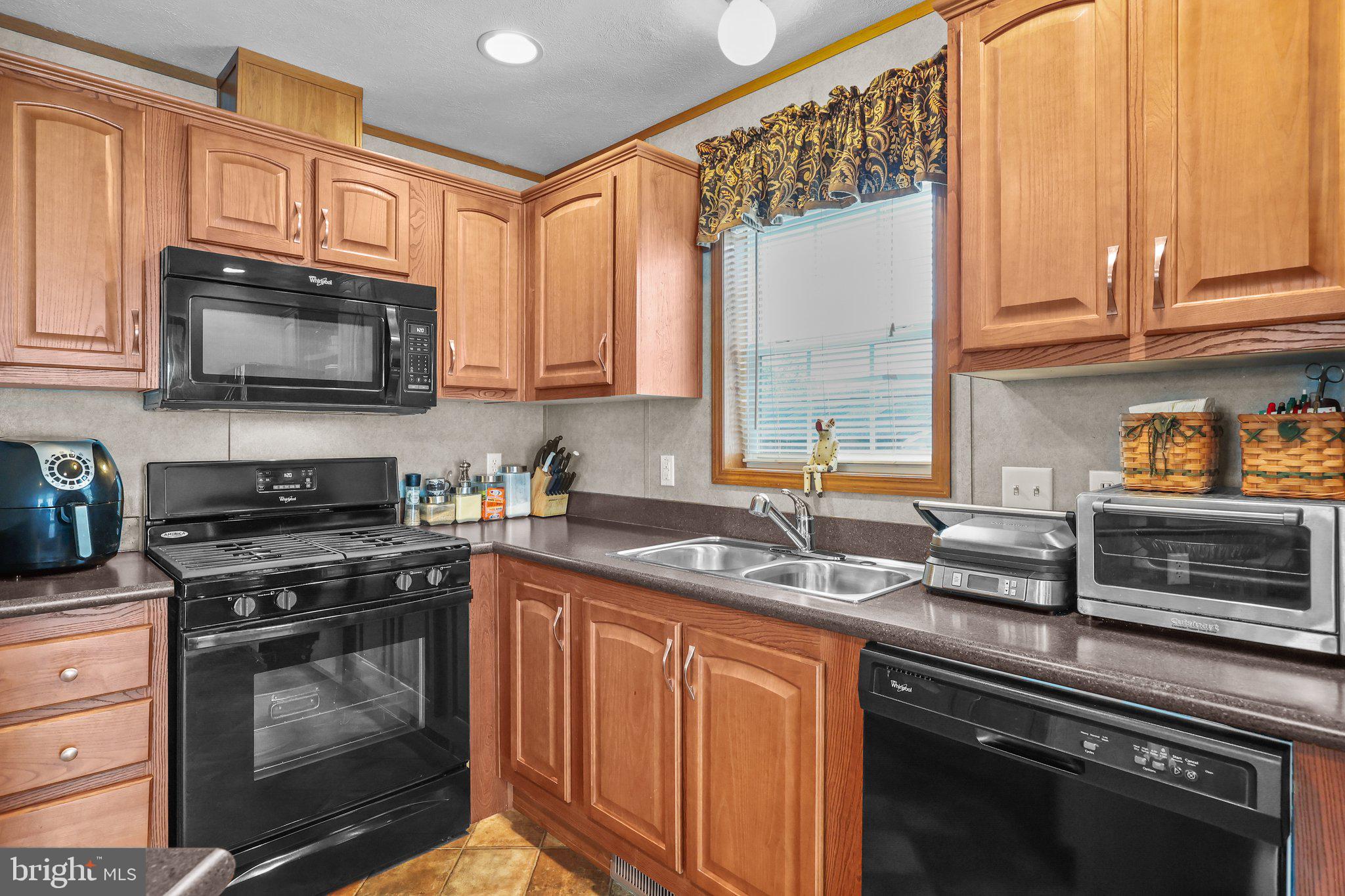 2304 BROWNSVILLE ROAD B-20 SPRUCE DR.
