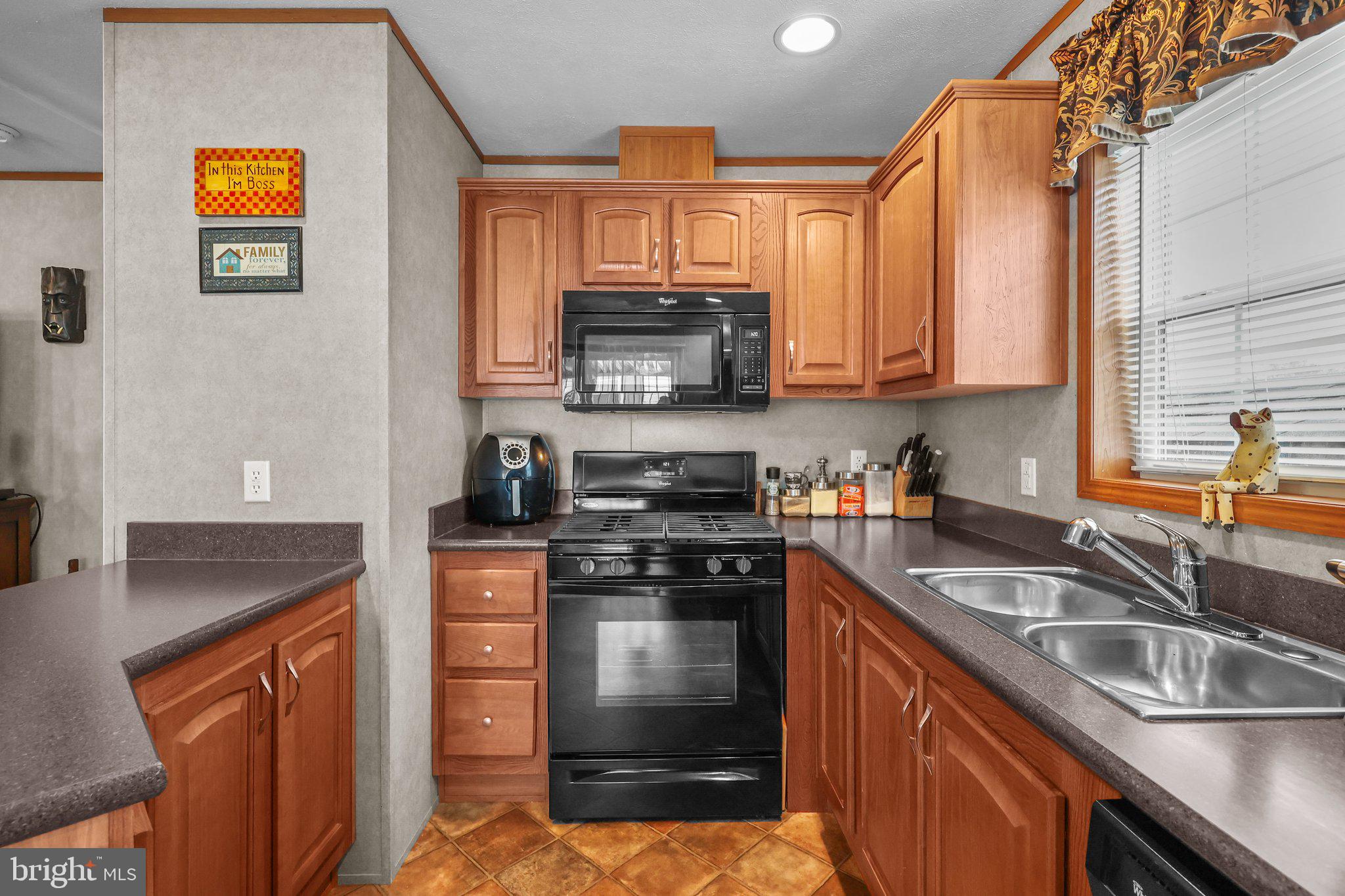 2304 BROWNSVILLE ROAD B-20 SPRUCE DR.