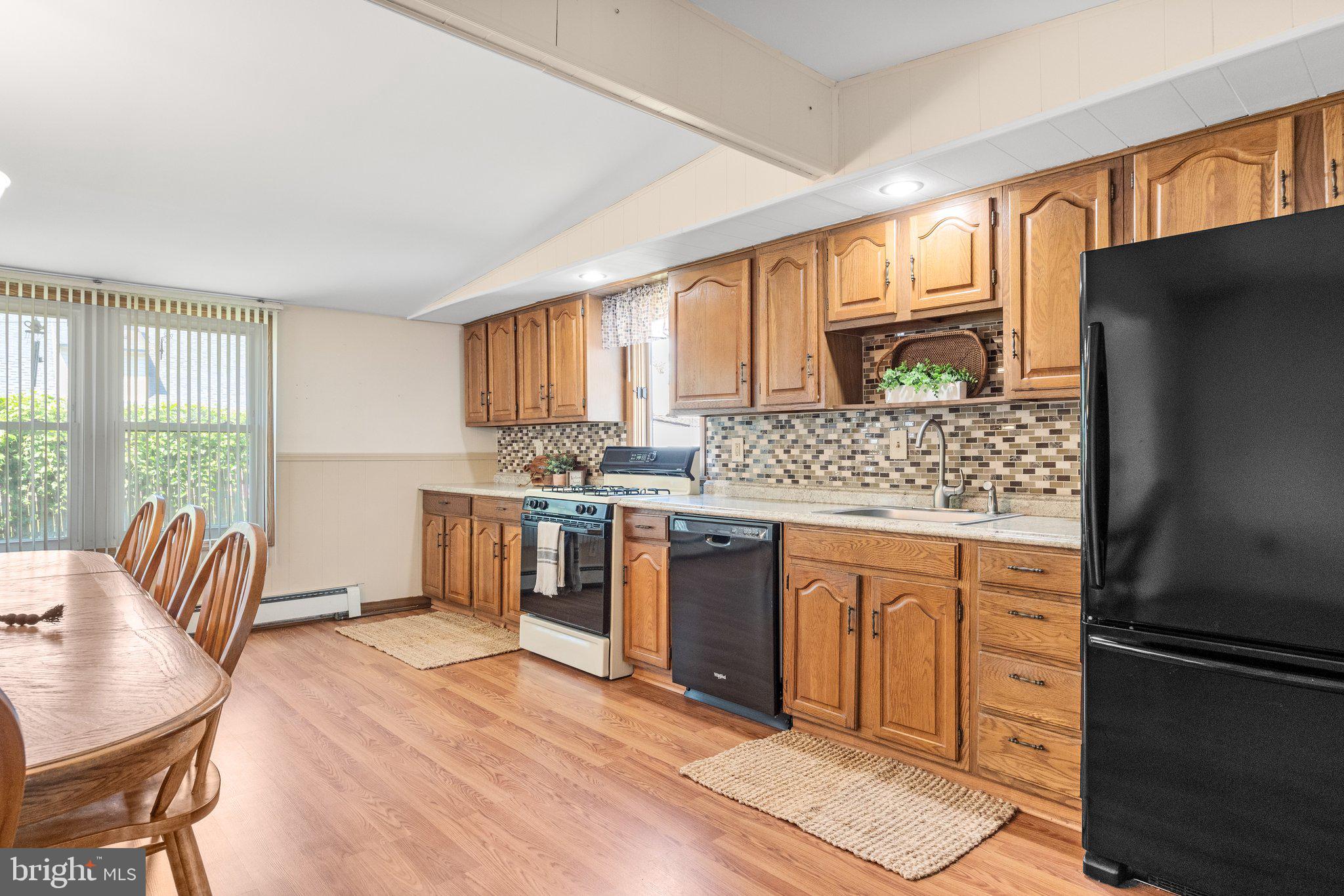 27 PLUMTREE ROAD