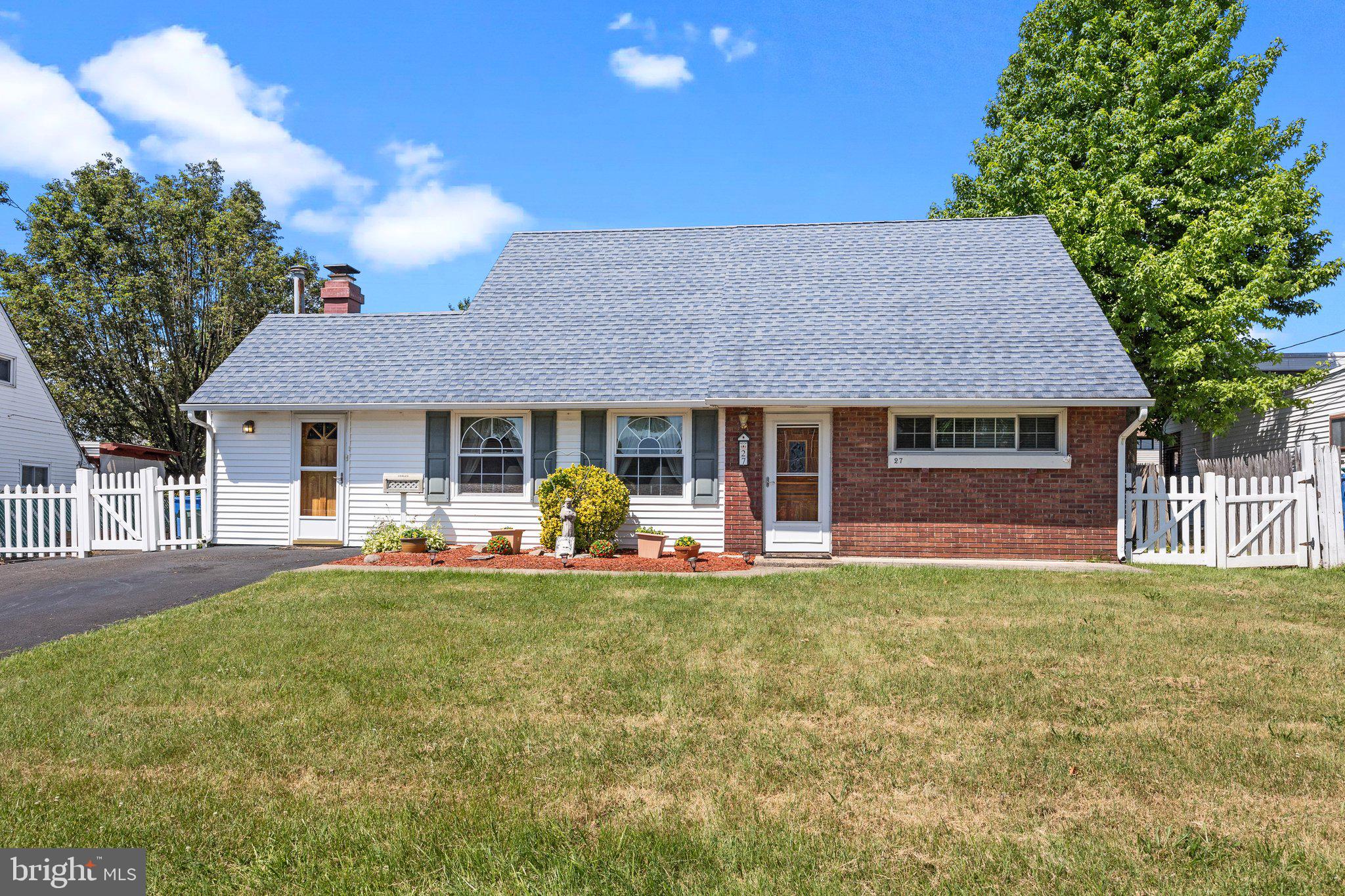 27 PLUMTREE ROAD