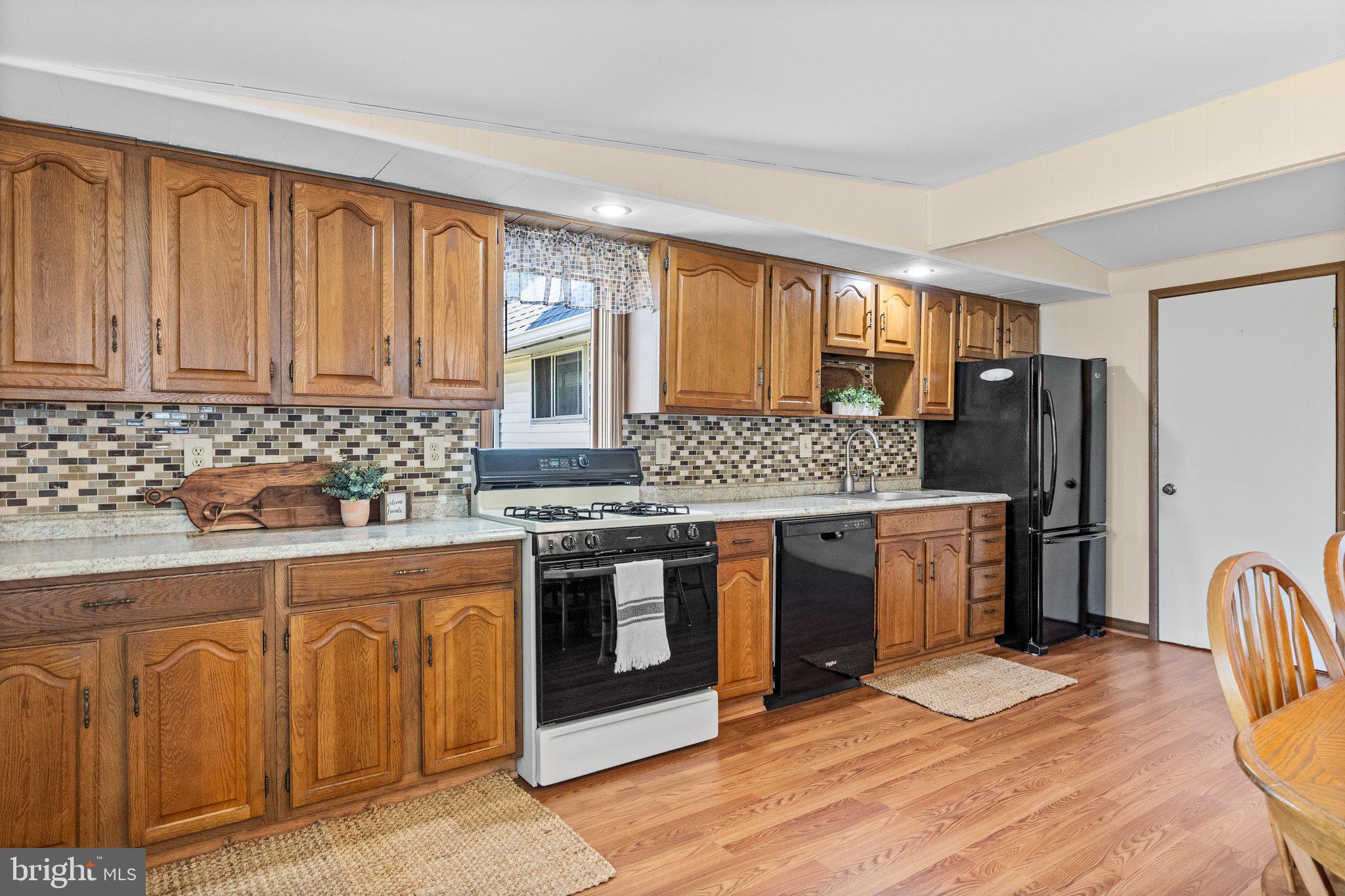27 PLUMTREE ROAD