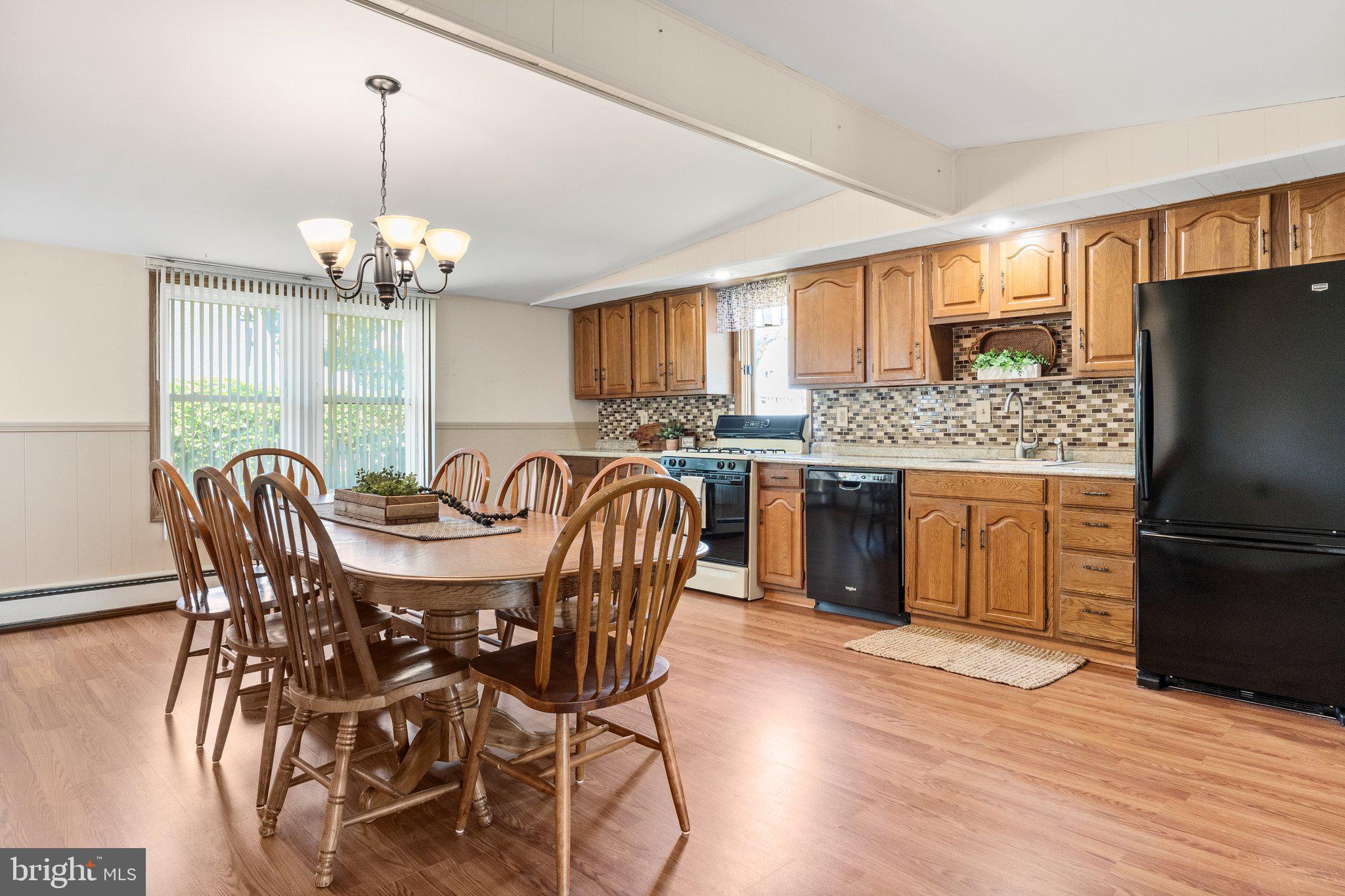 27 PLUMTREE ROAD