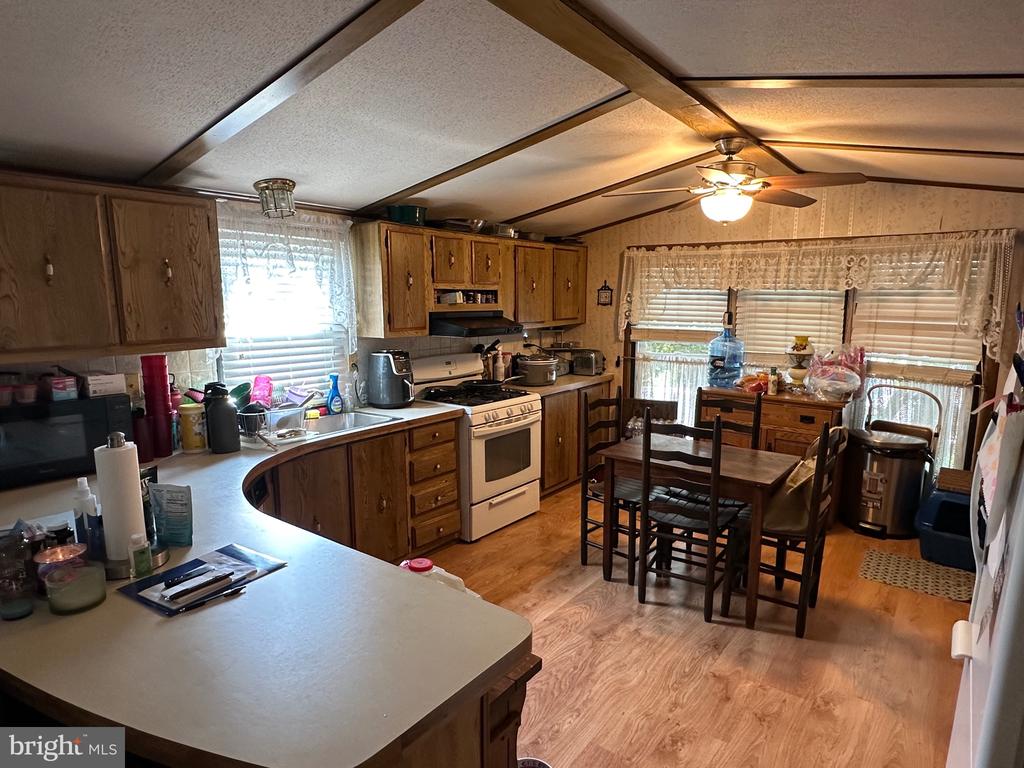 2304 BROWNSVILLE 1114 WILLOW DR