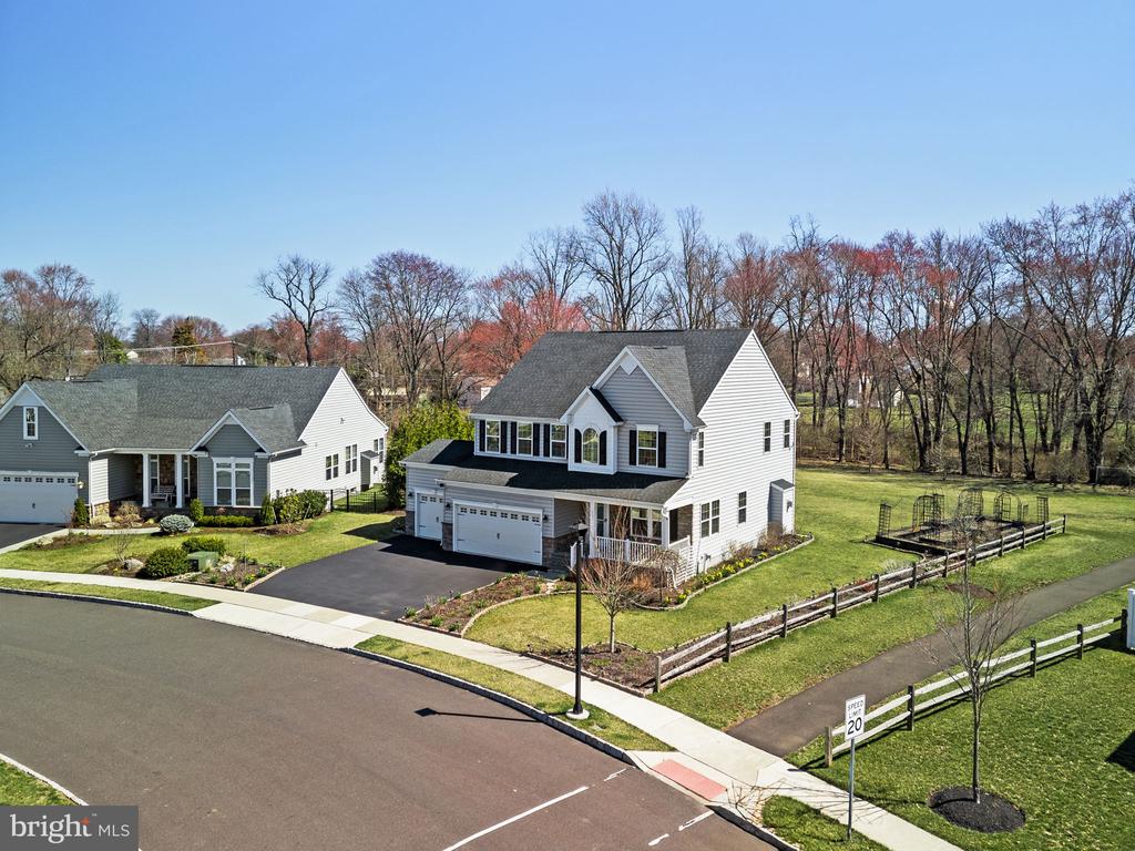 1145 LYNCH CIRCLE