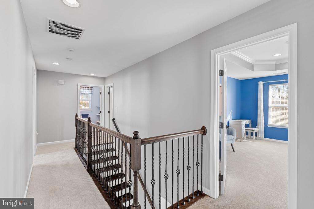1145 LYNCH CIRCLE