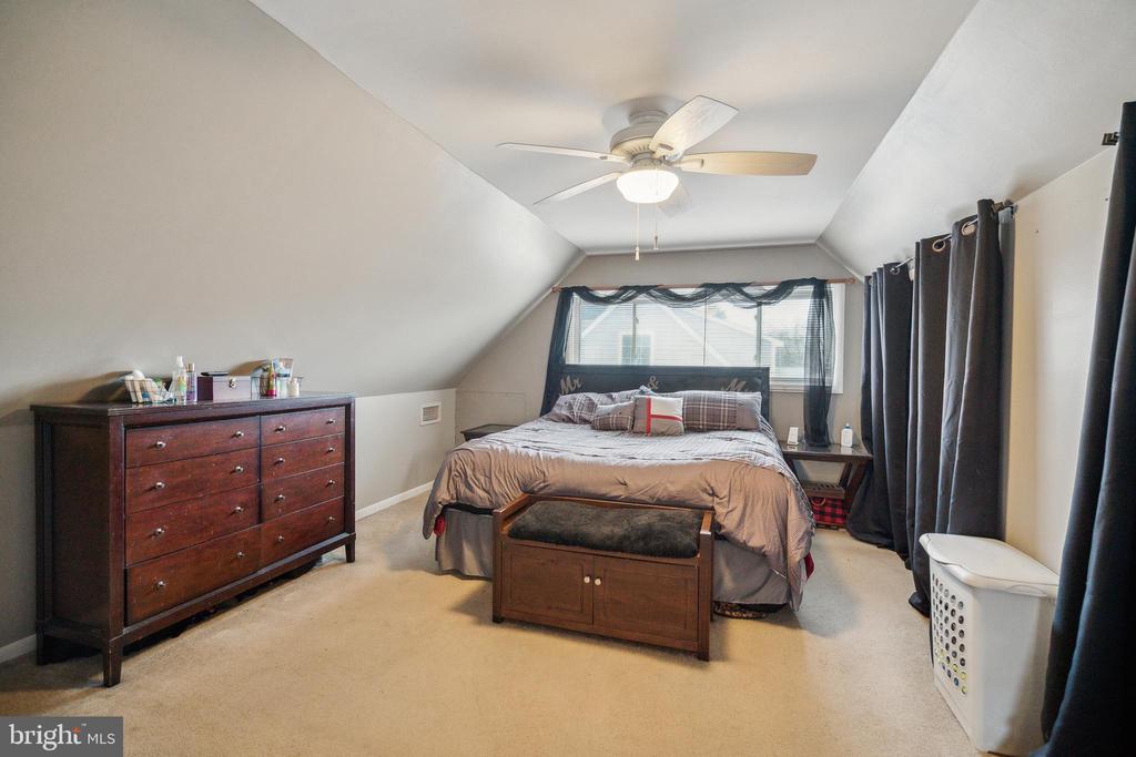 16 JESTER LANE