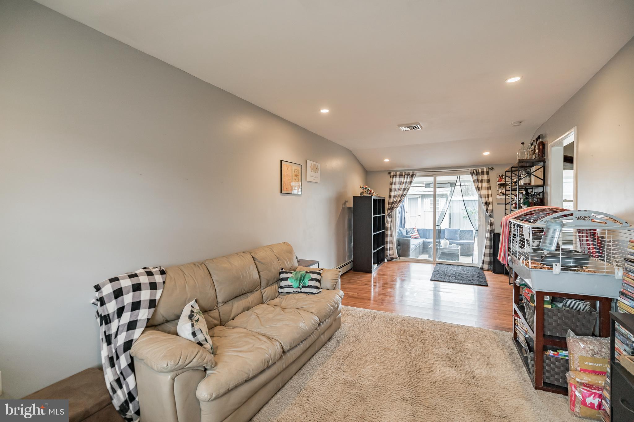 16 JESTER LANE