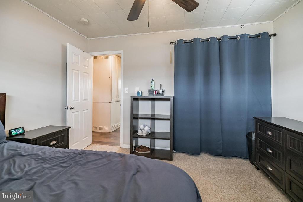 16 JESTER LANE