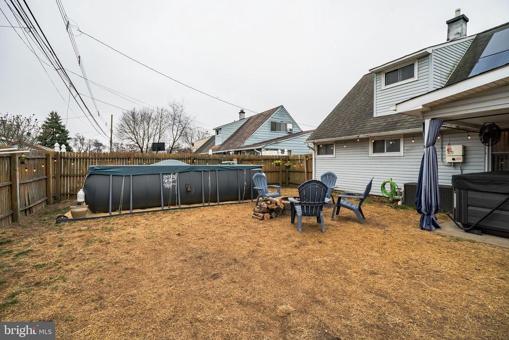16 JESTER LANE