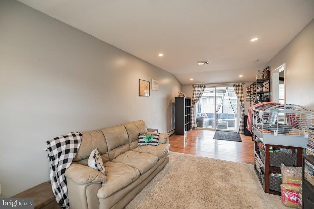 16 JESTER LANE