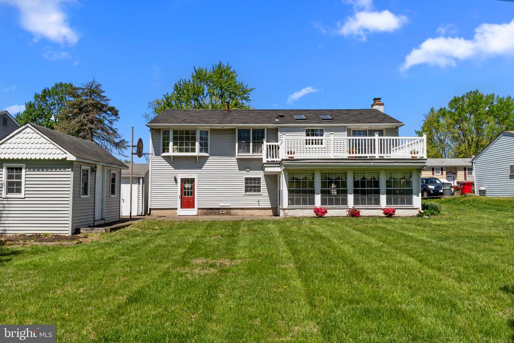 1023 CAROUSEL DRIVE