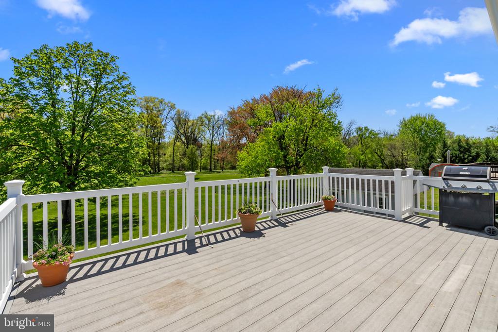 1023 CAROUSEL DRIVE